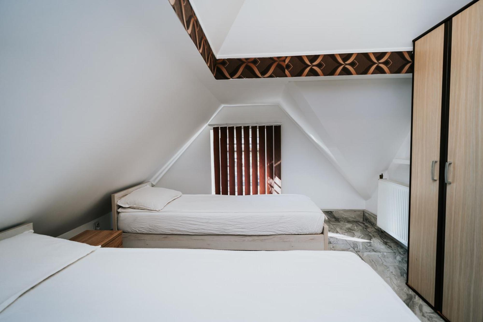 Apartment Attic Sibiu Exteriör bild