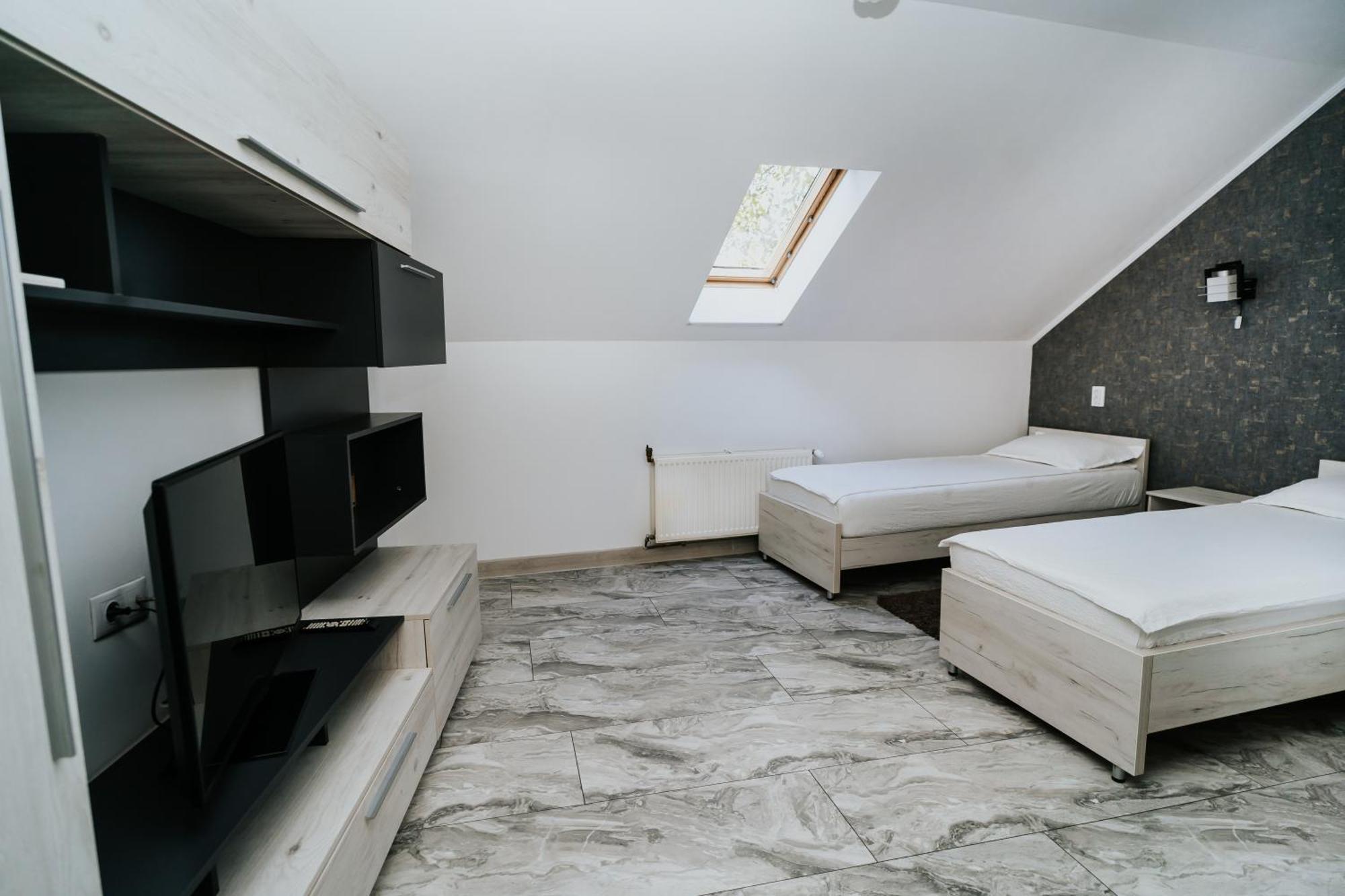 Apartment Attic Sibiu Exteriör bild