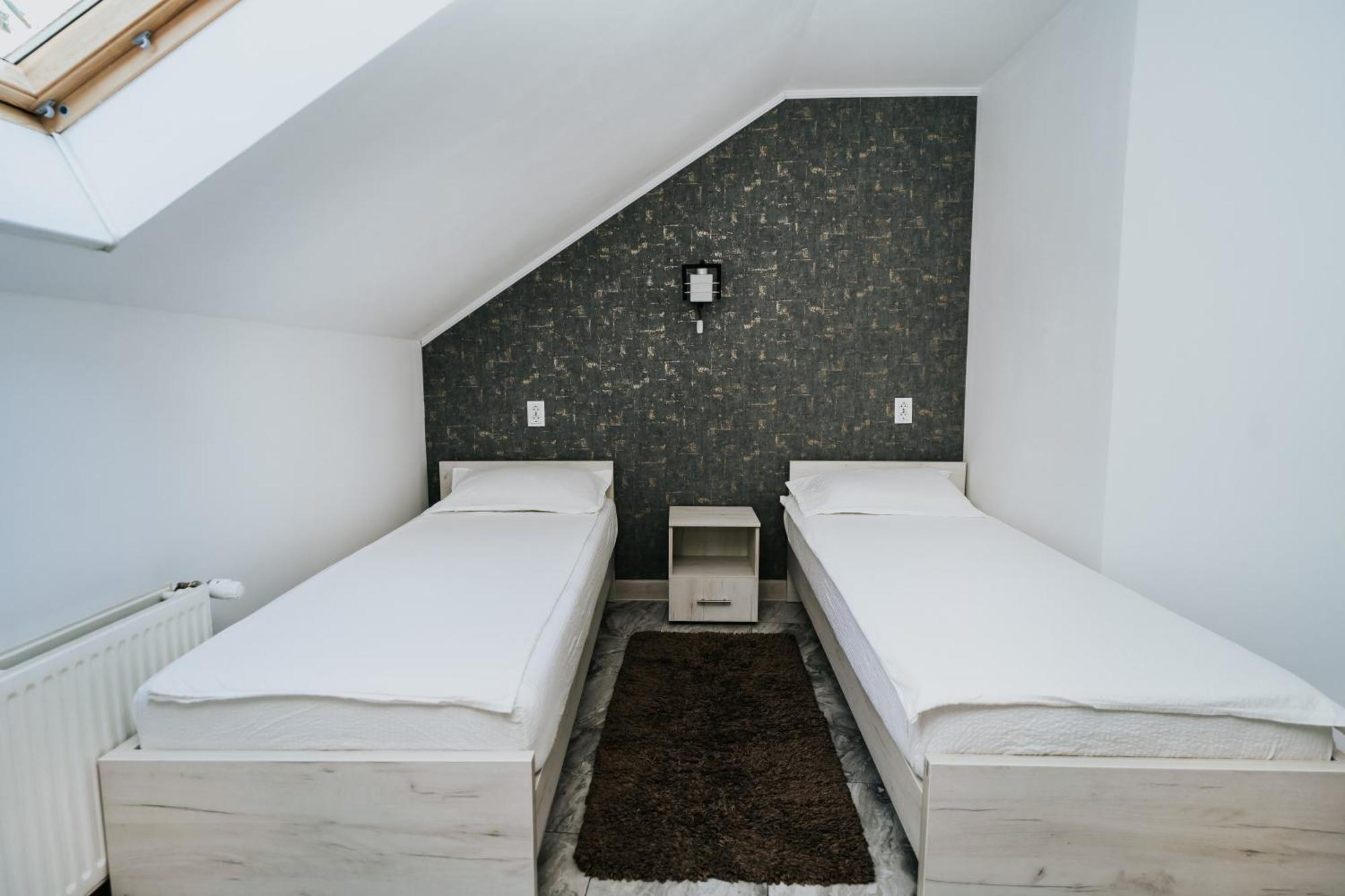 Apartment Attic Sibiu Exteriör bild